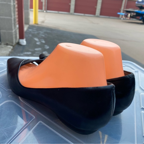 Franco Sarto Women’s Black Leather Loafer Slip On Shoes Pointed Toe - Size 7.5M - Picture 11 of 14